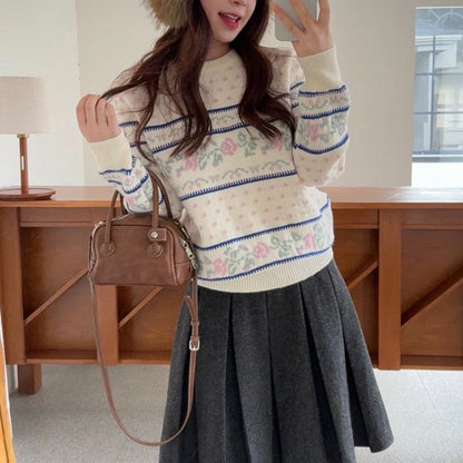 Round-Neck Rose Jacquard Knit Sweater Loose-Fit Pullover