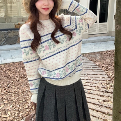 Round-Neck Rose Jacquard Knit Sweater Loose-Fit Pullover